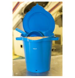 Lid for graduated bucket 5693 - 20 Liters with pouring spout - Vikan