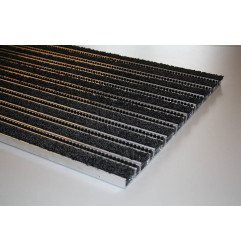 Дверной коврик VARIO PBGO, лакированный алюминиевый профиль, покрытый полиамидными волокнами и цветный нейлон от ROSCO - Pierre