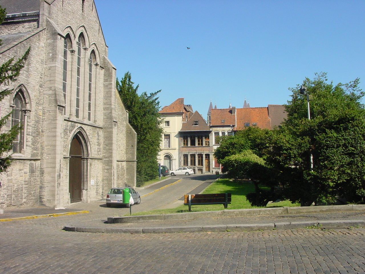 Parvis de l'église saint-jacques Tournai